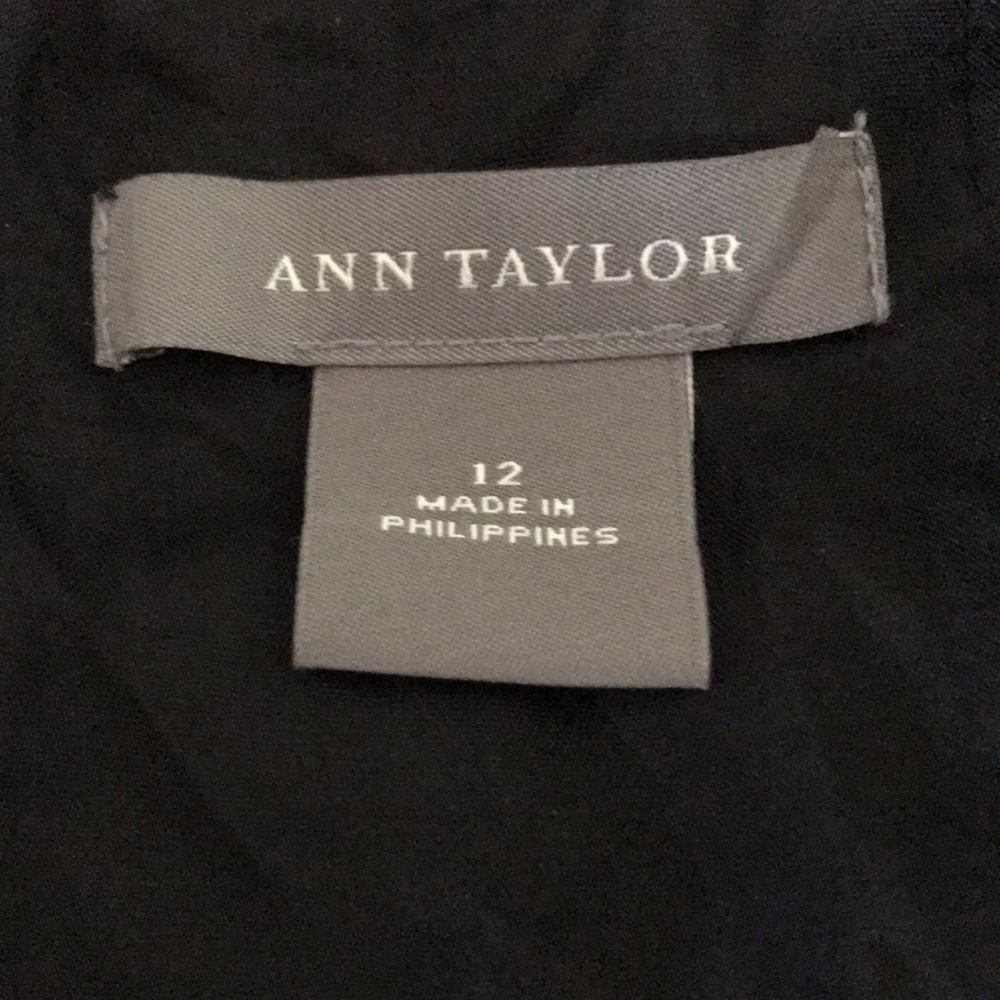 NWOT Ann Taylor Gray Floral Skirt - Picture 2 of 4